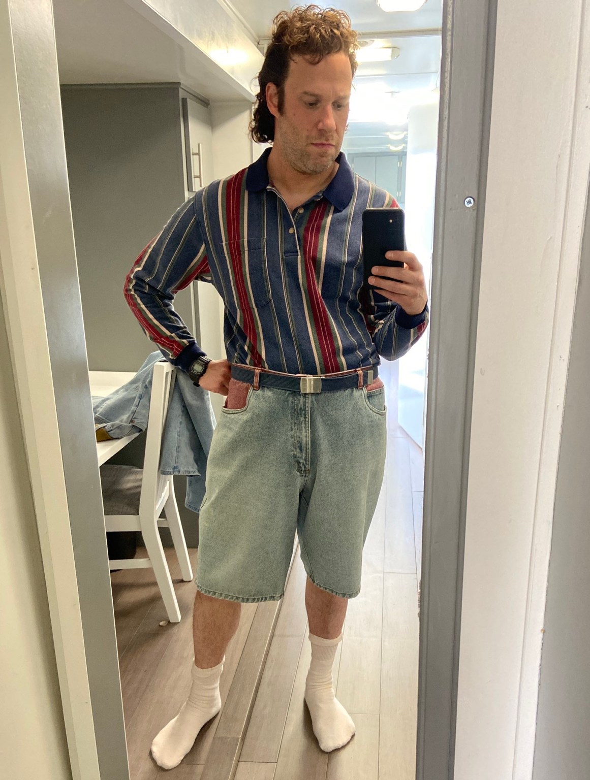 Sebastian Stan and Lily James First Look as Tommy Lee and Pamela