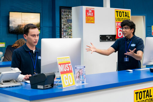 ‘Atypical’: Netflix Unveils Season 4 Premiere Date, First-Look Photos For Series 8 ATYPICAL 409 Unit 00115R 1