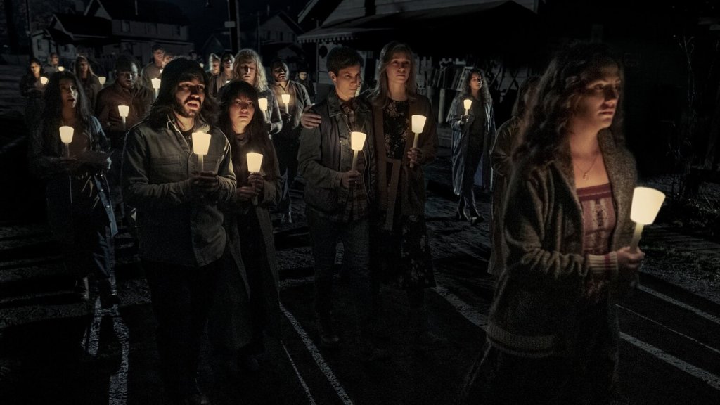 MIDNIGHT MASS Trailer